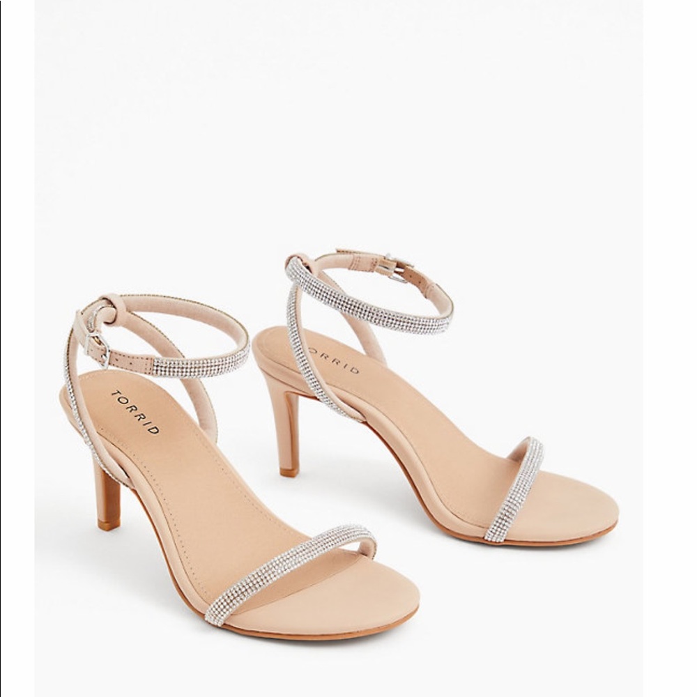 Beige Torrid WIDE faux leather heels w. rhinestone